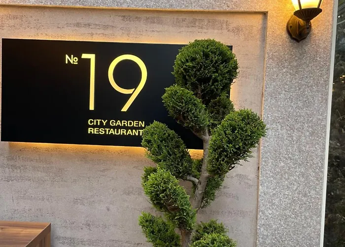 Residence City Garden - Certificate Of Excellence Top 10 Best Five-Stars City Hotels For 2024 Awarded By Htif