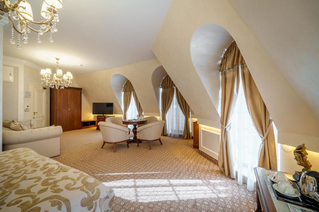Garden - Certificate Of Excellence 10 Five-stars For 2024 Awarded By Htif Otel Filibe