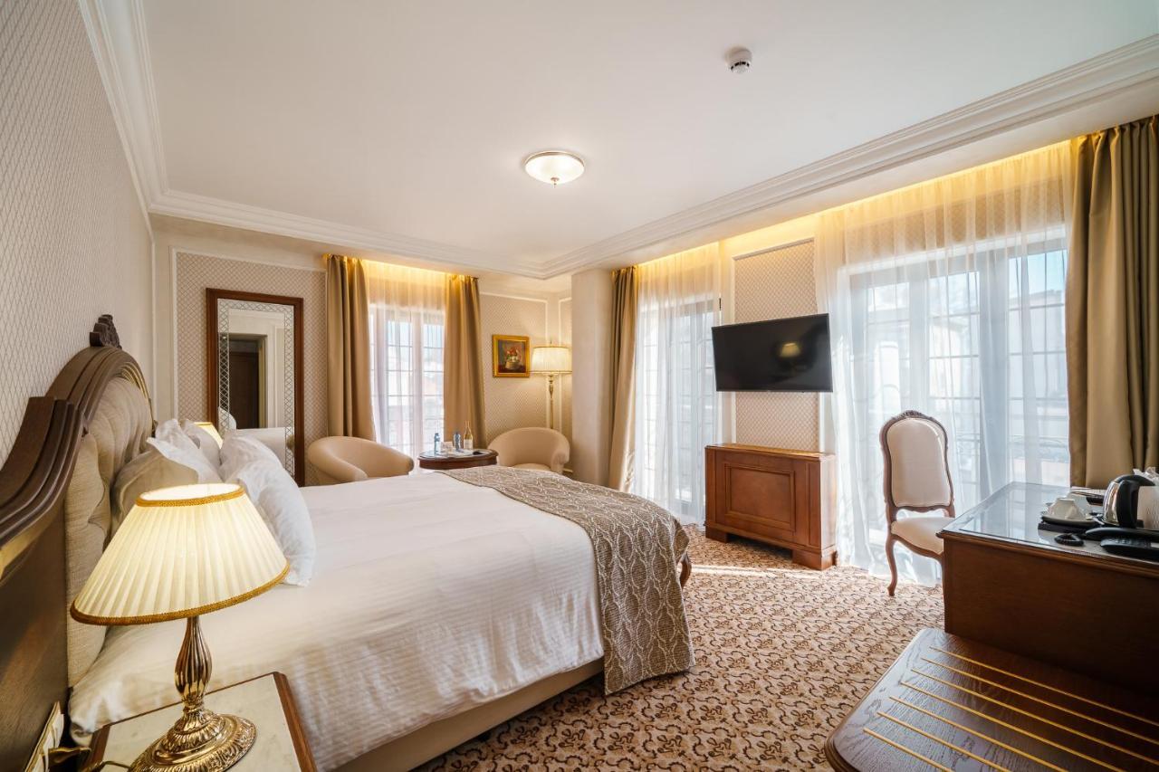 Garden - Certificate Of Excellence 10 Five-stars For 2024 Awarded By Htif Otel 5*