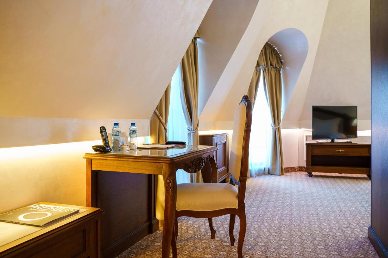 Garden - Certificate Of Excellence 10 Five-stars For 2024 Awarded By Htif Otel